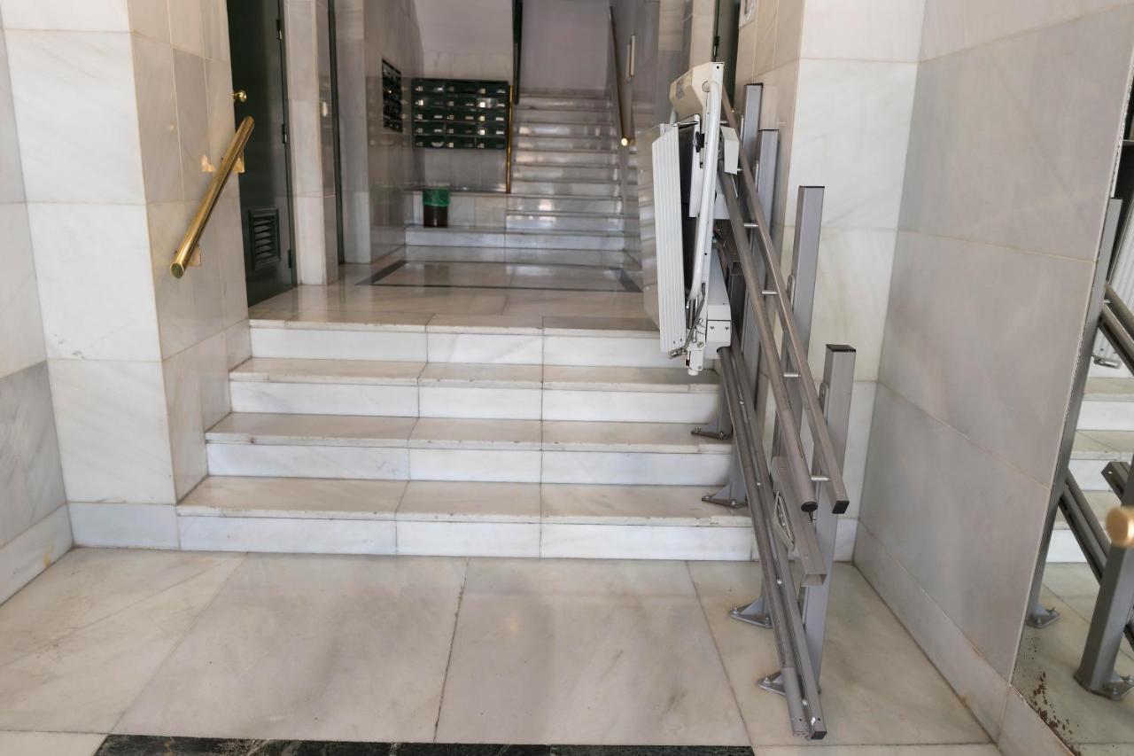 Titan, Edificio Hipercor, Con Parking Apartment Huelva Exterior photo